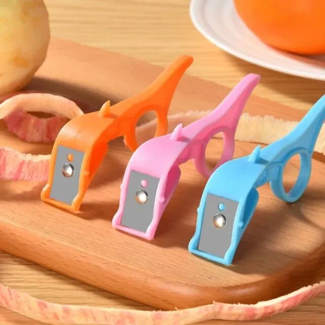 2 pcs New Fruit Peeler Vegetable Stainless Steel Peelers Portable Manual Peeling Potatoes Peeler Kitchen Tools Blue Color